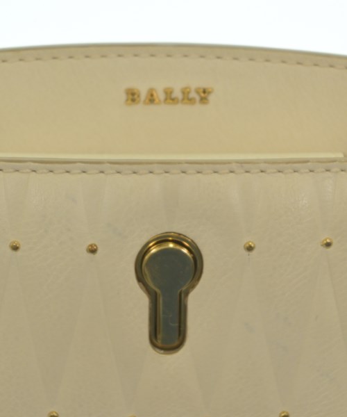 BALLY（バリー）ショルダーバッグ 白 サイズ:- レディース/2200644202022