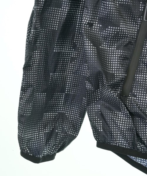 EMPORIO ARMANI（エンポリオアルマーニ）ブルゾン 黒 サイズ:44(S位) メンズ/2200652829082