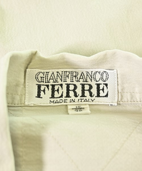 GIANFRANCO FERRE（ジャンフランコフェレ）カジュアルシャツ ベージュ サイズ:38(S位) メンズ/2200678004012