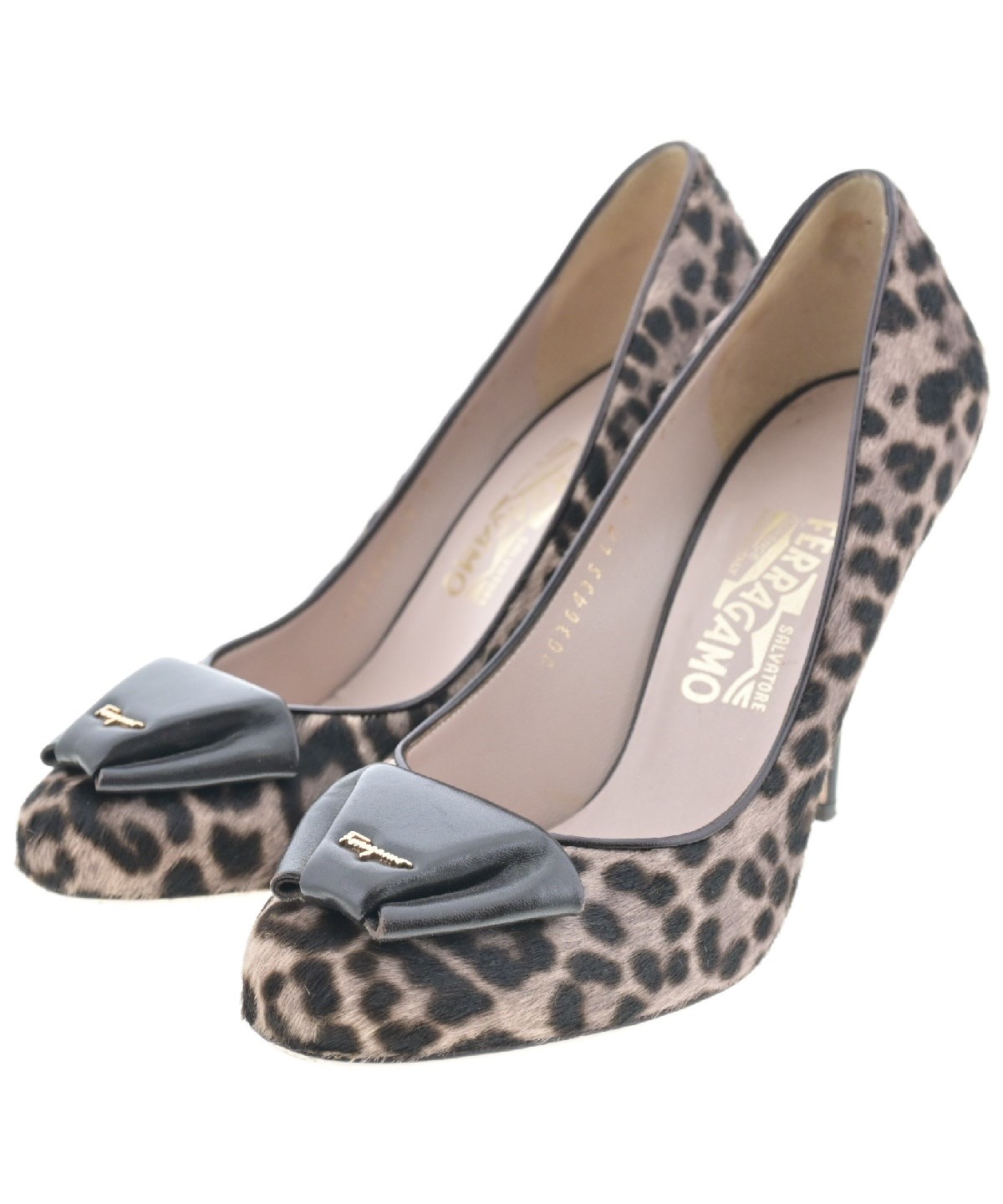 Salvatore Ferragamo（サルバトーレフェラガモ）パンプス ベージュ 