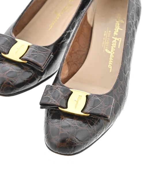 Salvatore Ferragamo（サルバトーレフェラガモ）パンプス 茶 サイズ:6 1/2(24cm位) レディース/2200623412039