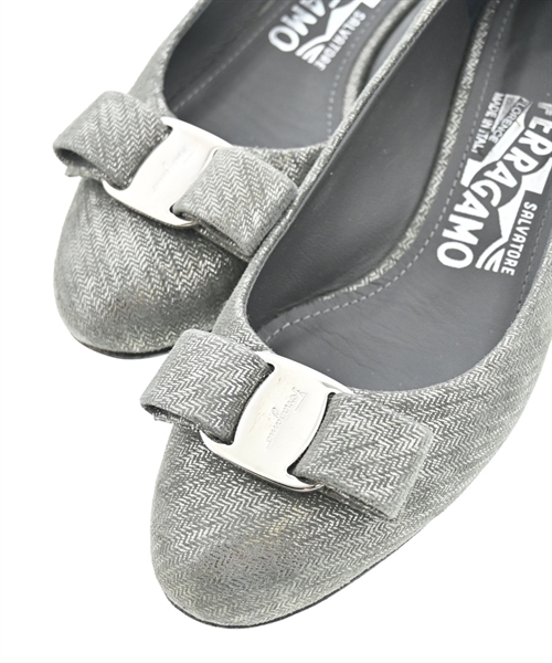 Salvatore Ferragamo（サルバトーレフェラガモ）パンプス グレー サイズ:4(21.5cm位) レディース/2200611411044