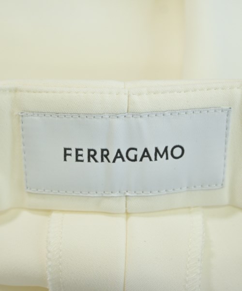 Salvatore Ferragamo（サルバトーレフェラガモ）スラックス 白 サイズ:36(S位) レディース/2200616170045