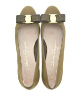 Salvatore Ferragamo（サルバトーレフェラガモ）パンプス カーキ サイズ:6 1/2(24cm位) レディース/2200607425062