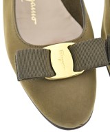 Salvatore Ferragamo（サルバトーレフェラガモ）パンプス カーキ サイズ:6 1/2(24cm位) レディース/2200607425062