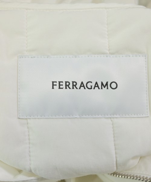 Salvatore Ferragamo（サルバトーレフェラガモ）マウンテンパーカー 白 サイズ:50(XL位) メンズ/2200674926028