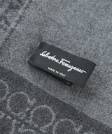 Salvatore Ferragamo（サルバトーレフェラガモ）マフラー グレー サイズ:46(M位) メンズ/2200676924077