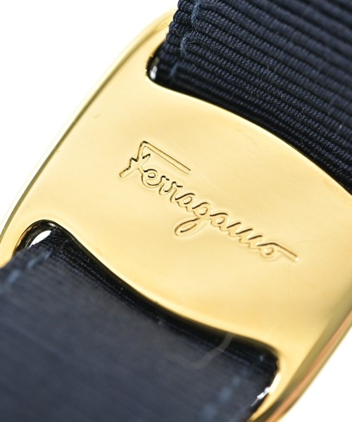 Salvatore Ferragamo（サルバトーレフェラガモ）キーケース・キーホルダー 紺 サイズ:- レディース/2200678328279