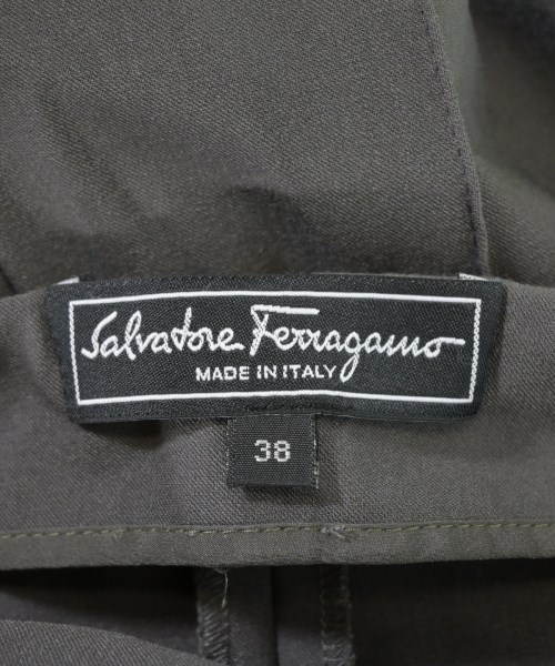 Salvatore Ferragamo（サルバトーレフェラガモ）その他 グレー サイズ:38(S位) レディース/2200681085244
