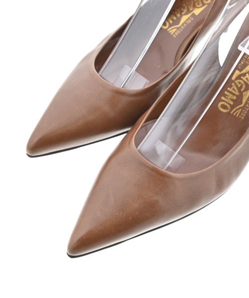 Salvatore Ferragamo（サルバトーレフェラガモ）パンプス 茶 サイズ:7 1/2(25cm位) レディース/2200689227172