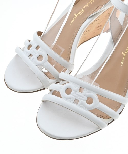 Salvatore Ferragamo（サルバトーレフェラガモ）サンダル 白 サイズ:7(24.5cm位) レディース/2200694465019