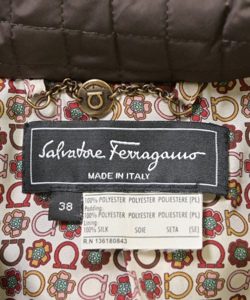 Salvatore Ferragamo（サルバトーレフェラガモ）その他 茶 サイズ:38(S位) レディース/2200696819056