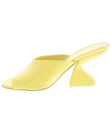 Salvatore Ferragamo（サルバトーレフェラガモ）パンプス 黄 サイズ:7(24.5cm位) レディース/2200657613082