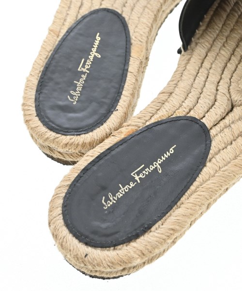 Salvatore Ferragamo（サルバトーレフェラガモ）サンダル 黒 サイズ:6 1/2(24cm位) レディース/2200712242097