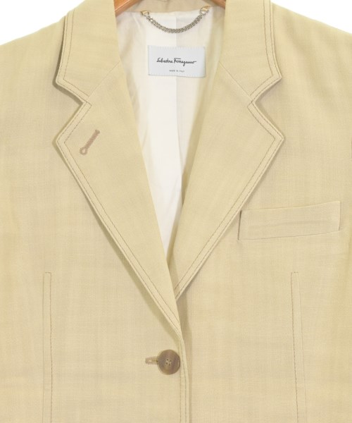 Salvatore Ferragamo（サルバトーレフェラガモ）その他 ベージュ サイズ:40(M位) レディース/2200716315018