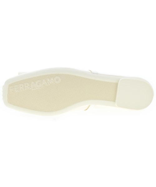 Salvatore Ferragamo（サルバトーレフェラガモ）バレエシューズ/オペラシューズ 白 サイズ:5(22.5cm位) レディース/2200717346073