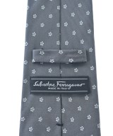 Salvatore Ferragamo（サルバトーレフェラガモ）ネクタイ グレー サイズ:- メンズ/2200718235437
