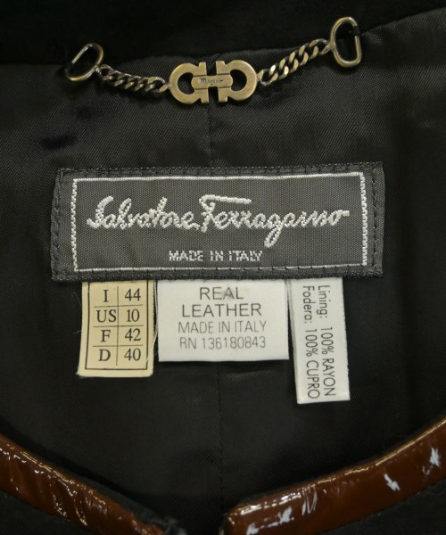 Salvatore Ferragamo（サルバトーレフェラガモ）その他 黒 サイズ:44(L位) レディース/2200717895816
