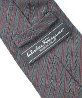 Salvatore Ferragamo（サルバトーレフェラガモ）ネクタイ グレー サイズ:- メンズ/2200654459072