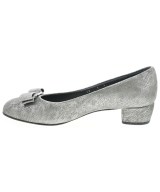 Salvatore Ferragamo（サルバトーレフェラガモ）パンプス グレー サイズ:8(25.5cm位) レディース/2200707666235