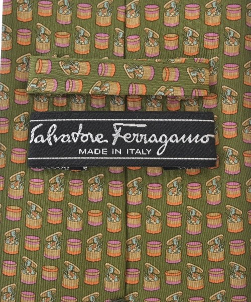 Salvatore Ferragamo（サルバトーレフェラガモ）ネクタイ カーキ サイズ:- メンズ/2200708296080