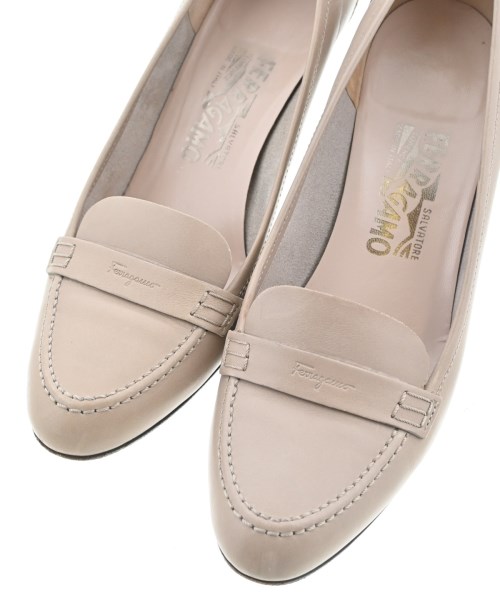 Salvatore Ferragamo（サルバトーレフェラガモ）パンプス ベージュ サイズ:6 1/2(24cm位) レディース/2200708810019