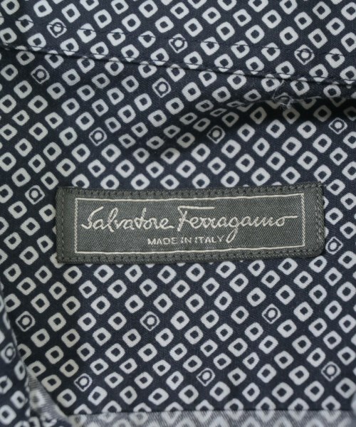 Salvatore Ferragamo（サルバトーレフェラガモ）カジュアルシャツ 紺 サイズ:S メンズ/2200708810033