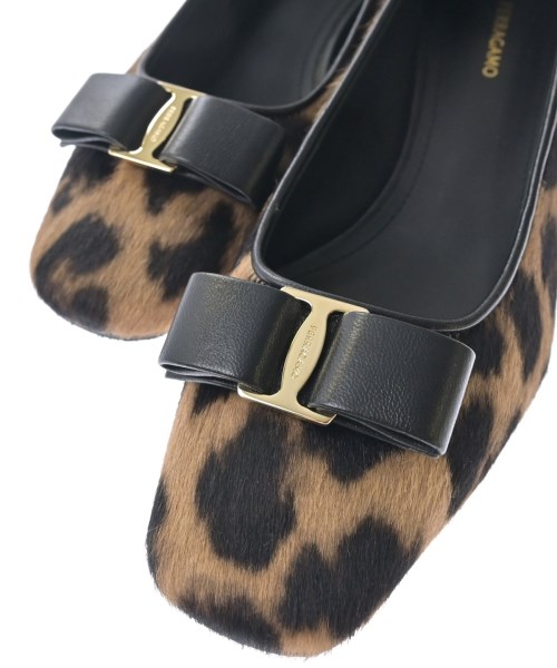 Salvatore Ferragamo（サルバトーレフェラガモ）パンプス ベージュ サイズ:6(23.5cm位) レディース/2200708630068