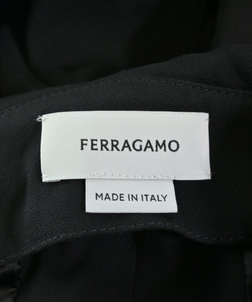 Salvatore Ferragamo（サルバトーレフェラガモ）ワンピース 黒 サイズ:40(M位) レディース/2200664129071