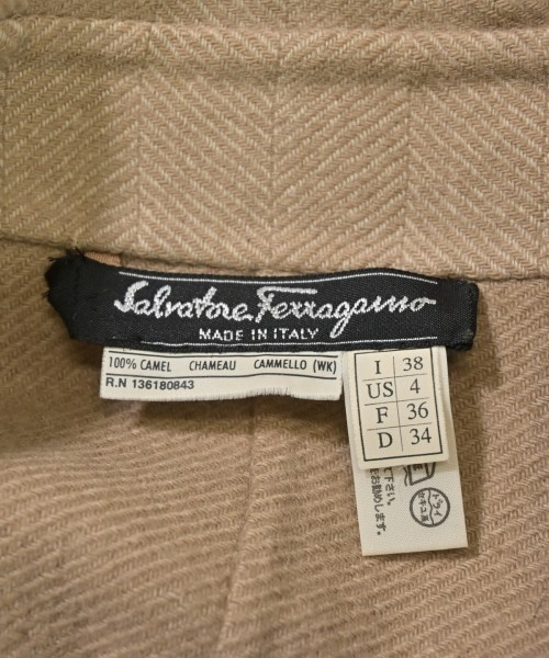 Salvatore Ferragamo（サルバトーレフェラガモ）その他 ベージュ サイズ:38(S位) レディース/2200664330019