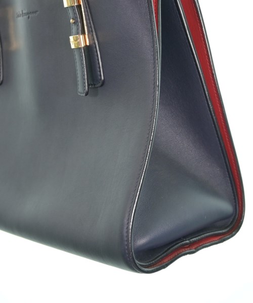 Salvatore Ferragamo（サルバトーレフェラガモ）ハンドバッグ 紺 サイズ:- レディース/2200671492175