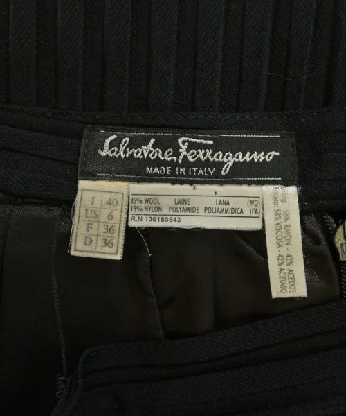 Salvatore Ferragamo（サルバトーレフェラガモ）ひざ丈スカート 黒 サイズ:40(M位) レディース/2200735967045