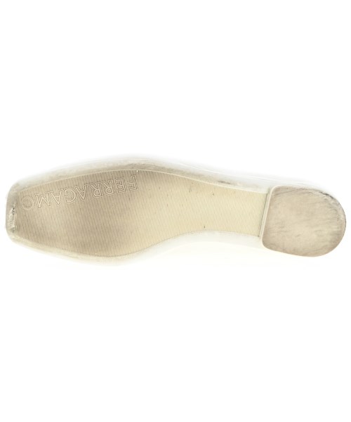 Salvatore Ferragamo（サルバトーレフェラガモ）パンプス 白 サイズ:9(26cm位) レディース/2200683531060