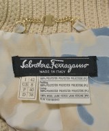 Salvatore Ferragamo（サルバトーレフェラガモ）ダウンジャケット/ダウンベスト ベージュ サイズ:42(M位) レディース/2200681994065