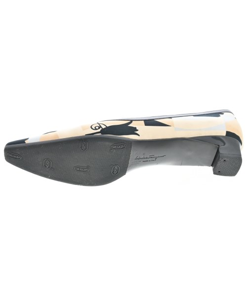 Salvatore Ferragamo（サルバトーレフェラガモ）パンプス ベージュ サイズ:7 1/2(25cm位) レディース/2200686973089