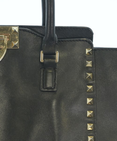 VALENTINO GARAVANI（ヴァレンティノガラヴァーニ）ショルダーバッグ 黒 サイズ:- レディース/2200620697033