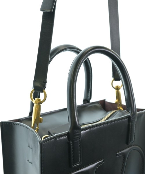 VALENTINO GARAVANI（ヴァレンティノガラヴァーニ）ショルダーバッグ 黒 サイズ:- レディース/2200626304379