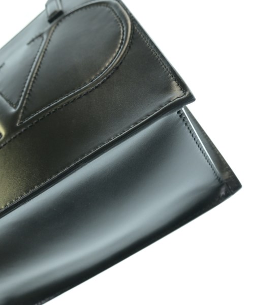 VALENTINO GARAVANI（ヴァレンティノガラヴァーニ）ショルダーバッグ 黒 サイズ:- レディース/2200626304379