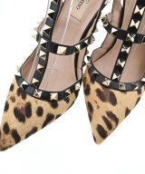 VALENTINO GARAVANI（ヴァレンティノガラヴァーニ）パンプス ベージュ サイズ:EU37 1/2(24cm位) レディース/2200616954102