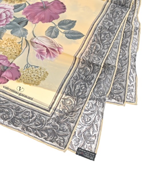 VALENTINO GARAVANI（ヴァレンティノガラヴァーニ）バンダナ・スカーフ 白 サイズ:- レディース/2200630454015