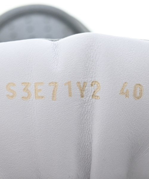 VALENTINO GARAVANI（ヴァレンティノガラヴァーニ）スニーカー 黒 サイズ:EU40(25cm位) メンズ/2200633203078