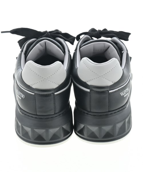 VALENTINO GARAVANI（ヴァレンティノガラヴァーニ）スニーカー 黒 サイズ:EU40(25cm位) メンズ/2200633203078