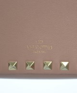 VALENTINO GARAVANI（ヴァレンティノガラヴァーニ）ショルダーバッグ ベージュ サイズ:- レディース/2200616988183