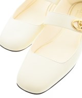 VALENTINO GARAVANI（ヴァレンティノガラヴァーニ）パンプス 白 サイズ:EU39 1/2(26cm位) レディース/2200607654073