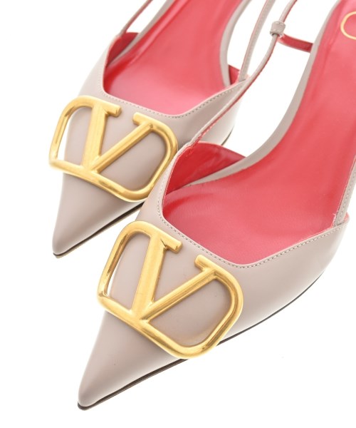 VALENTINO GARAVANI（ヴァレンティノガラヴァーニ）パンプス ベージュ サイズ:EU37(23.5cm位) レディース/2200658639012