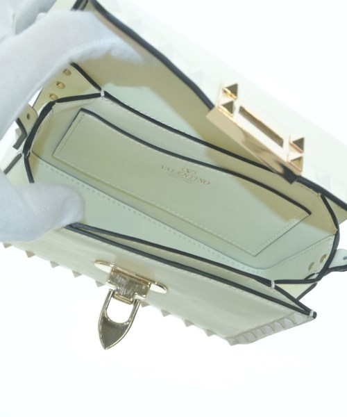 VALENTINO GARAVANI（ヴァレンティノガラヴァーニ）ショルダーバッグ 白 サイズ:- レディース/2200661616024
