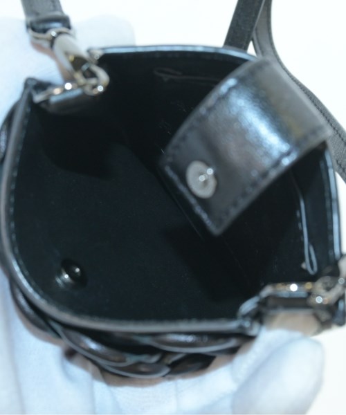 VALENTINO GARAVANI（ヴァレンティノガラヴァーニ）ショルダーバッグ 黒 サイズ:- レディース/2200634726071