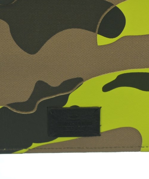 VALENTINO GARAVANI（ヴァレンティノガラヴァーニ）ショルダーバッグ カーキ サイズ:- メンズ/2200649823154