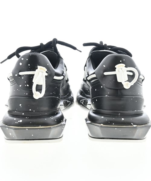 VALENTINO GARAVANI（ヴァレンティノガラヴァーニ）スニーカー 黒 サイズ:EU42 1/2(27.5cm位) メンズ/2200702572500