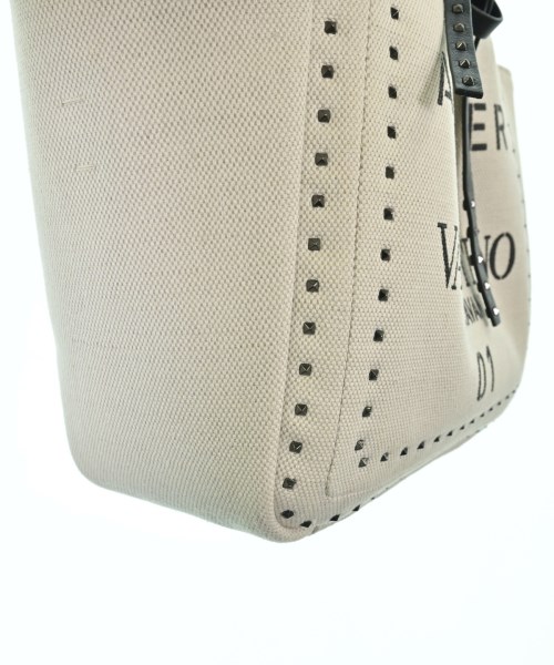 VALENTINO GARAVANI（ヴァレンティノガラヴァーニ）ハンドバッグ 白 サイズ:- レディース/2200662971078